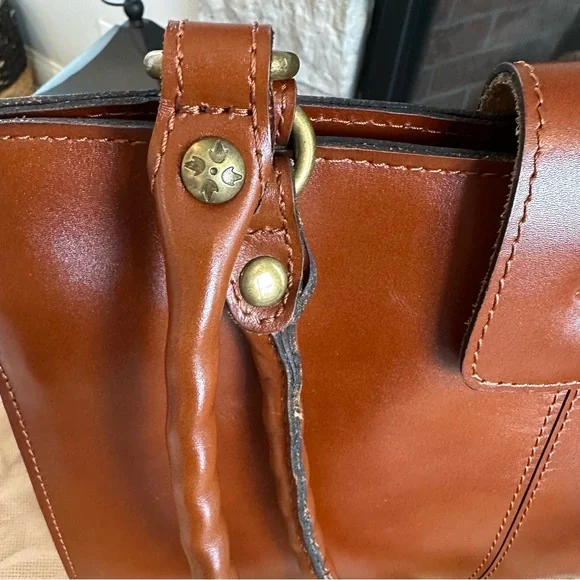 ✨LIKE NEW✨Patricia Nash Rienzo Satchel -Heritage British Tan LEATHER - Picture 5 of 16